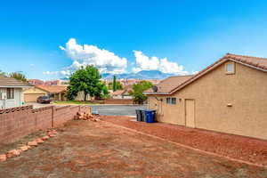 View of yard featuring a mountain view and a residential view