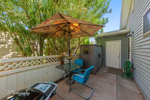View of patio / terrace with outdoor dining area