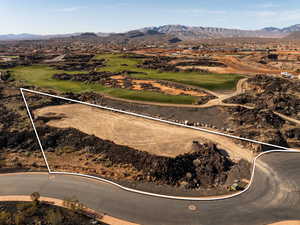 View of property location with a mountain backdrop and property parcel outlined