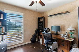 3 bedrooms on main level