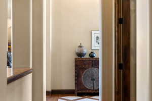 Detailed view of baseboards