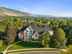 View from above of property featuring a mountainous background