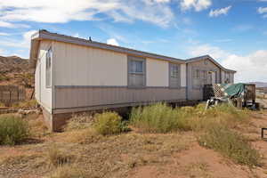 Manufactured / mobile home with crawl space