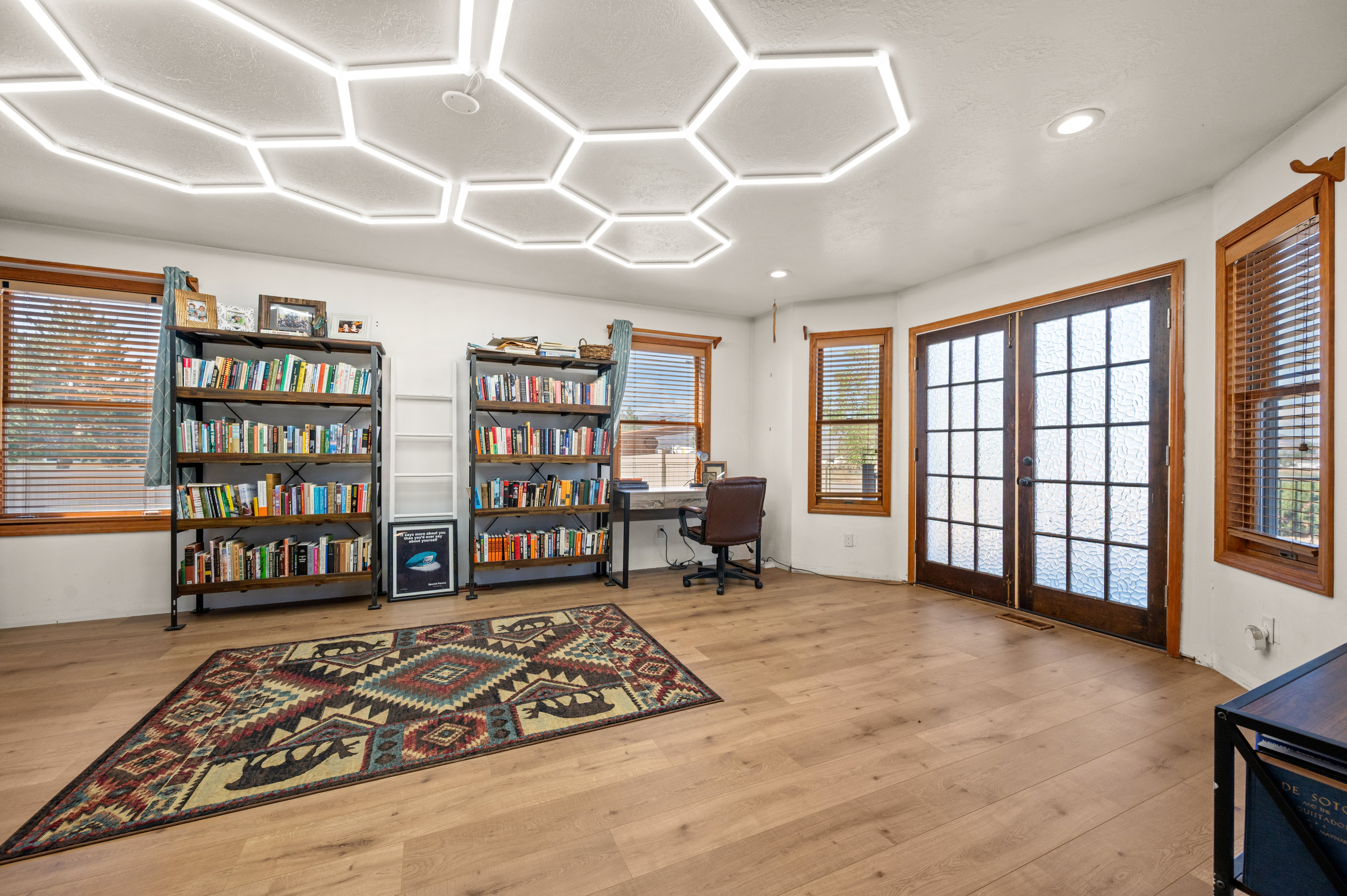 Office located to the right of the front door with it's own access to the front deck