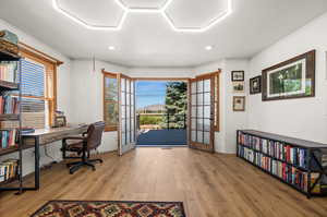 Office located to the right of the front door with it's own access to the front deck