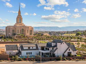 View of city featuring a mountainous background