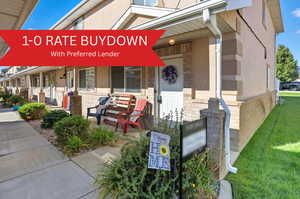 Property entrance featuring a porch