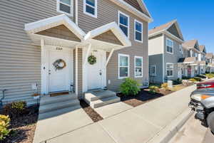 Private Row End Unit