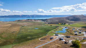 Bird's eye view of a water and mountain view