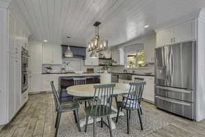 Dining area off kitchen