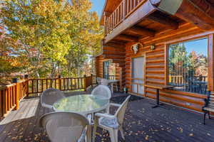 Deck with outdoor dining area