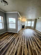 Living room & Dining rm