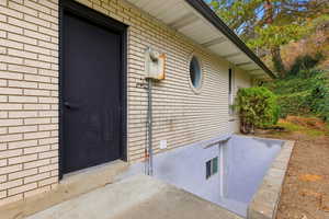 Walk Out Basement Entrance