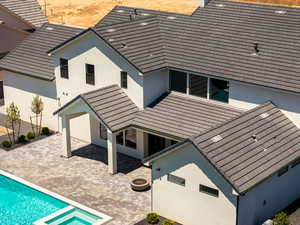 Aerial view of property and surrounding area