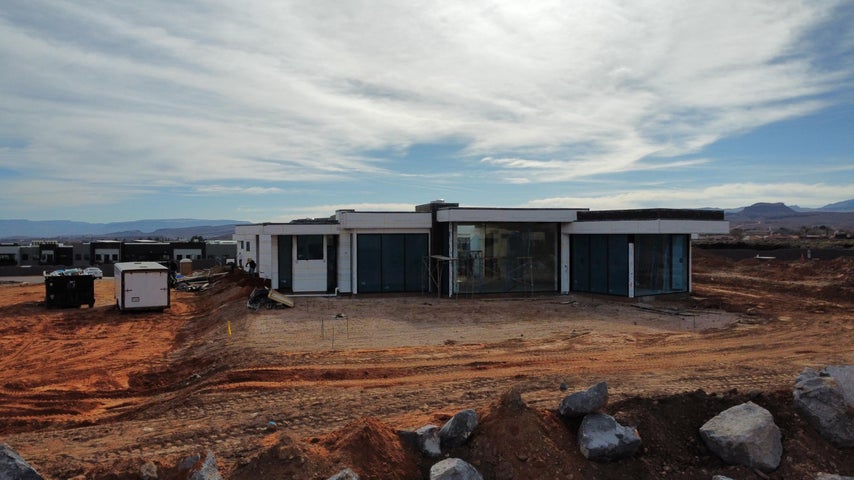 View of outdoor structure with a mountain view