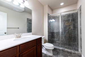 6 Bedrooms & 4 Bathrooms