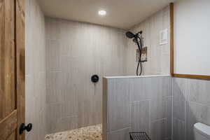 Main level two bedroom suite - bathroom