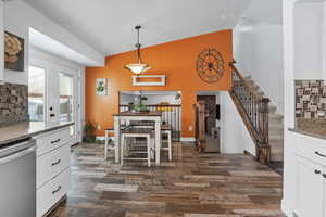 Dining area off kitchen