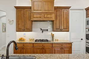 pot filler and gas range