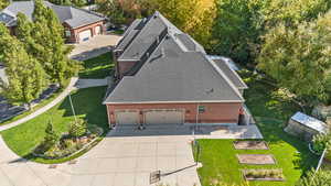 Aerial view of property and surrounding area