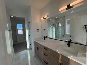PRIMARY SUITE DOUBLE SINKS!