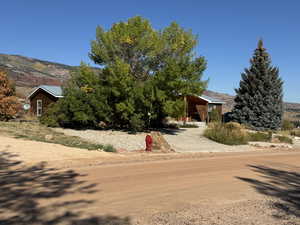 Obstructed view of property with a mountain view