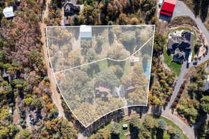 Both parcels (barn lot sold separately)
