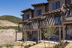 Breathe in that mountain air!