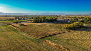 Overview of rural landscape with mountains and abundant farmland