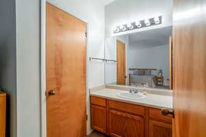 Ensuite bathroom with vanity