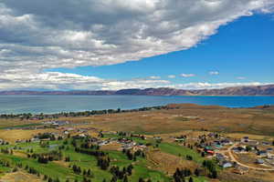Bird's eye view of a water and mountain view