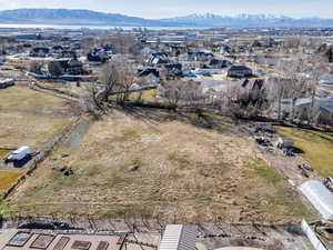 Aerial perspective of suburban area with mountains
