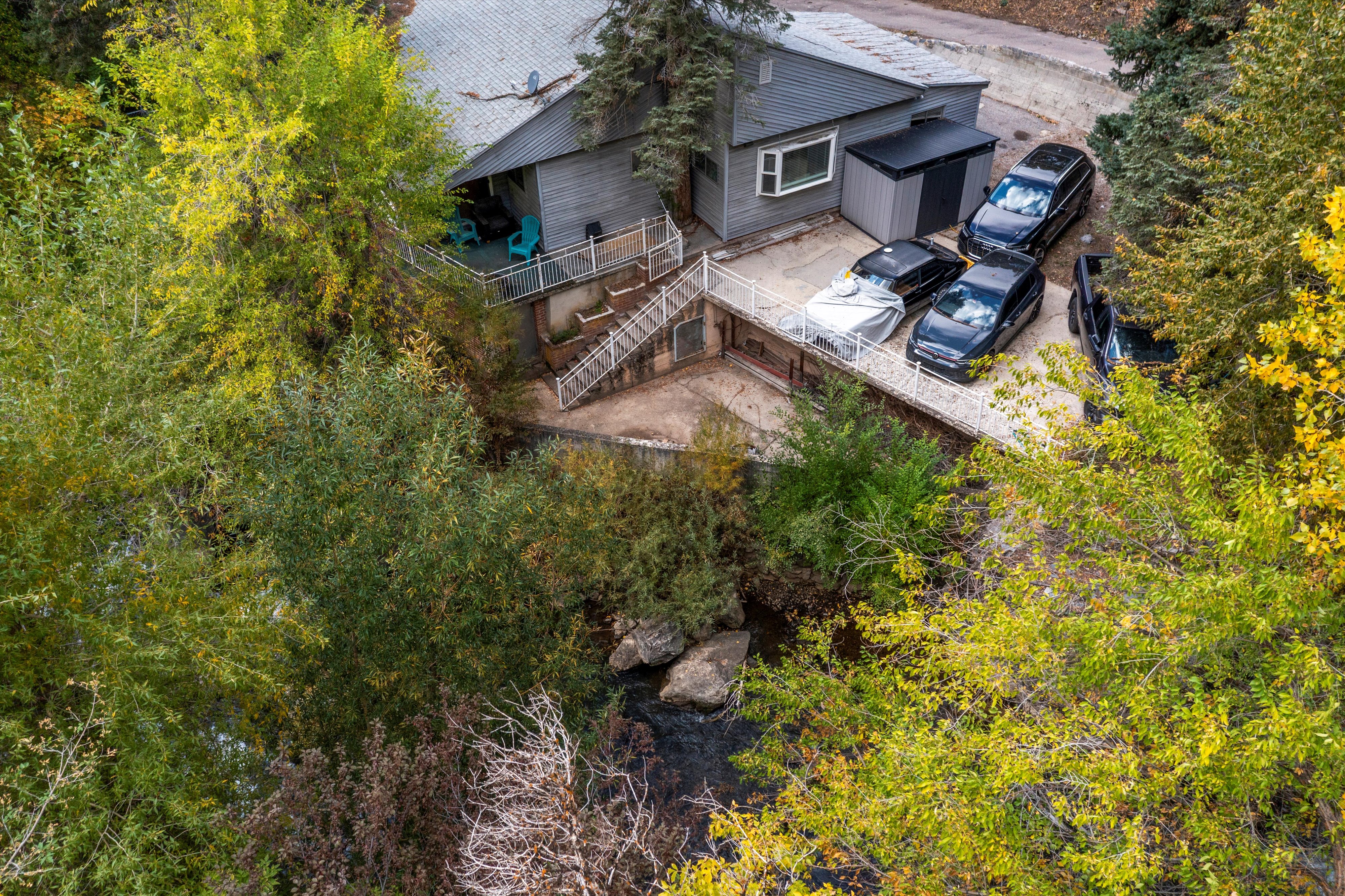 Aerial view of property and surrounding area