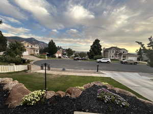 View of yard featuring a mountain view and a residential view