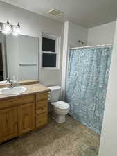 Bathroom featuring a tub/shower combo