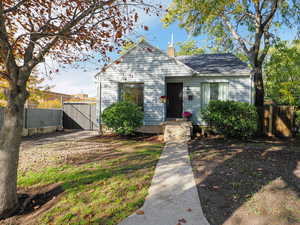 Bungalow-style house