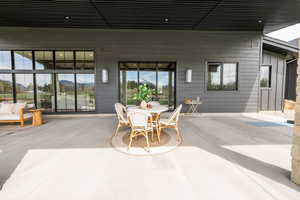 Sliding glass from main dining area to patio