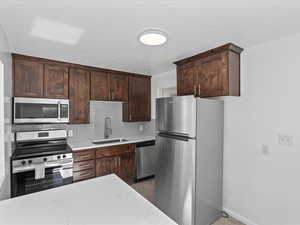 Granite Countertops and NEW APPLIANCES