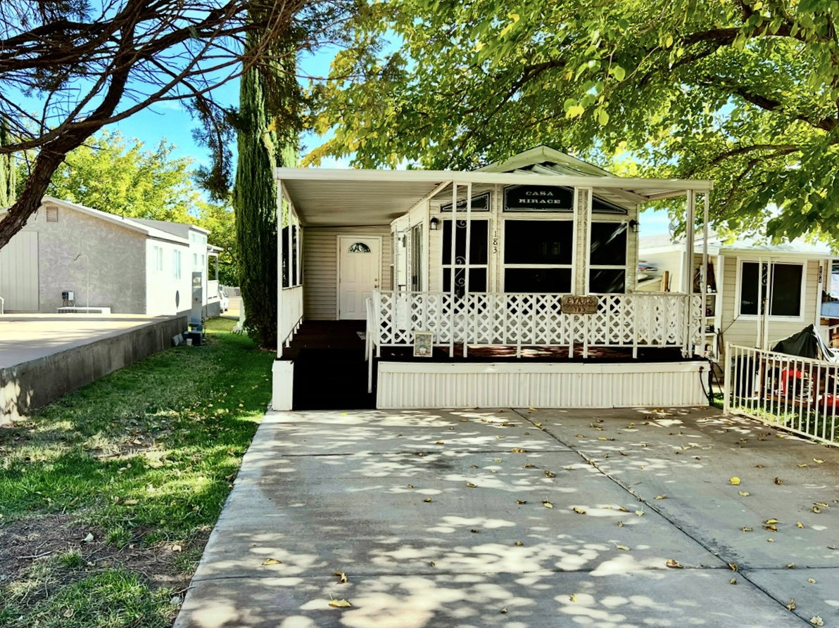 View of manufactured / mobile home