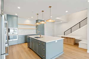 *Photo of a similar unit