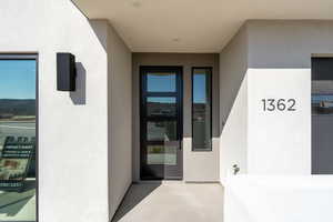 *Photo of a similar unit