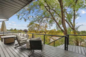 Deck with outdoor lounge area