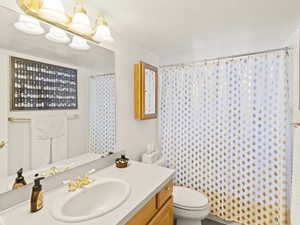 Downstairs bathroom (full bath)
