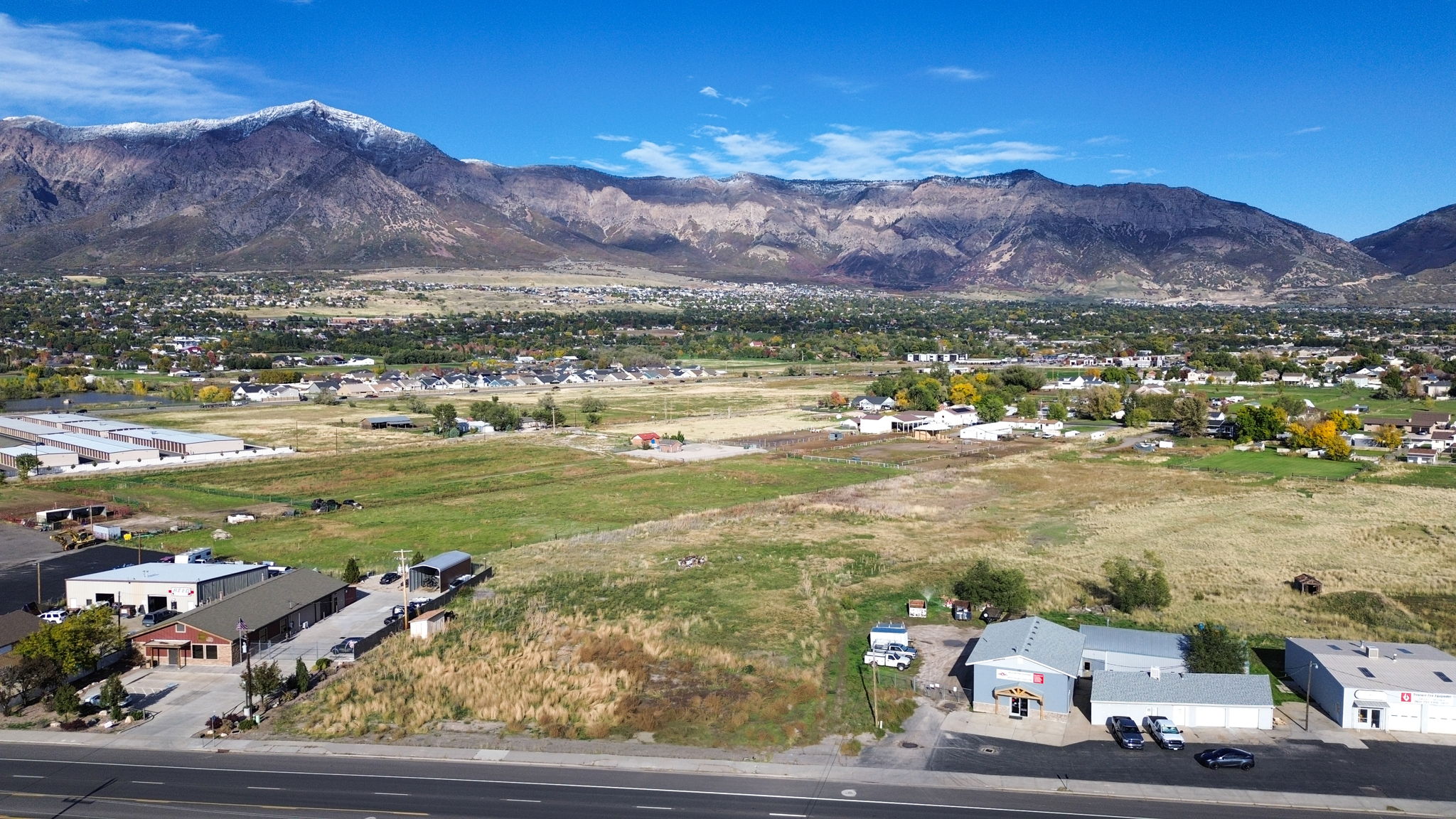 Bird's eye view of a mountain backdrop