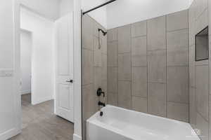 The photos are for illustration purposes only — the home shown may have different color selections and finishes.