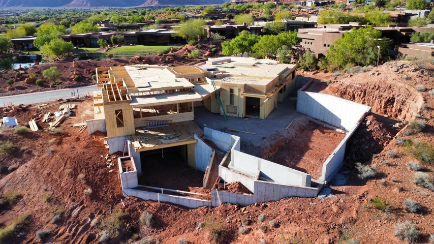 View from above of property featuring a mountain backdrop