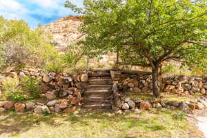 View of yard with a mountain view