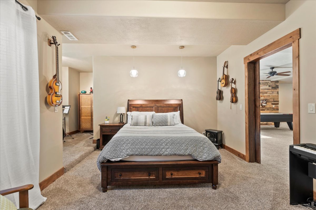 Bedroom with plumbing for ensuite