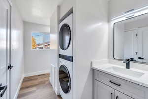 Family bath with washer/dryer