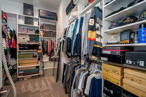 Primary suite walk in closet